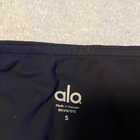 ALO Yoga Godess Leggings - Picture 5 of 10